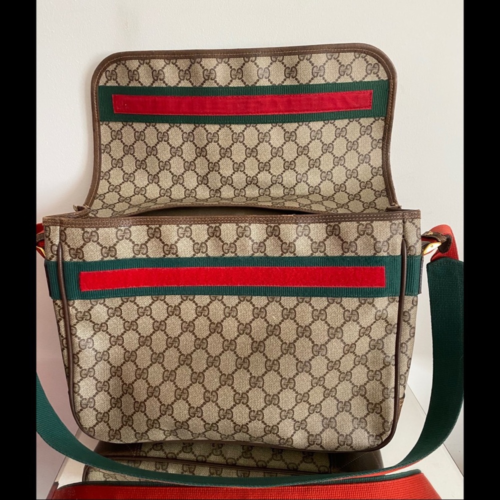 Authentic Vintage Gucci Messenger Bag - Picture 2 of 11